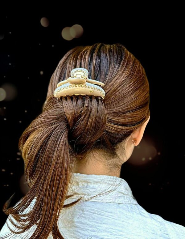 ビジネスシーンにぴったりなデザインヘアクリップ5選 | acca（アッカ