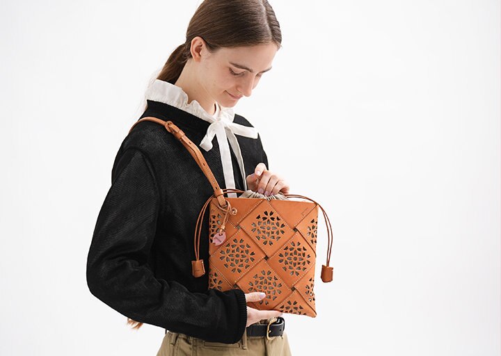 桜が咲いて、花びらがひらひら 春の風景を幻想的なカットワークで