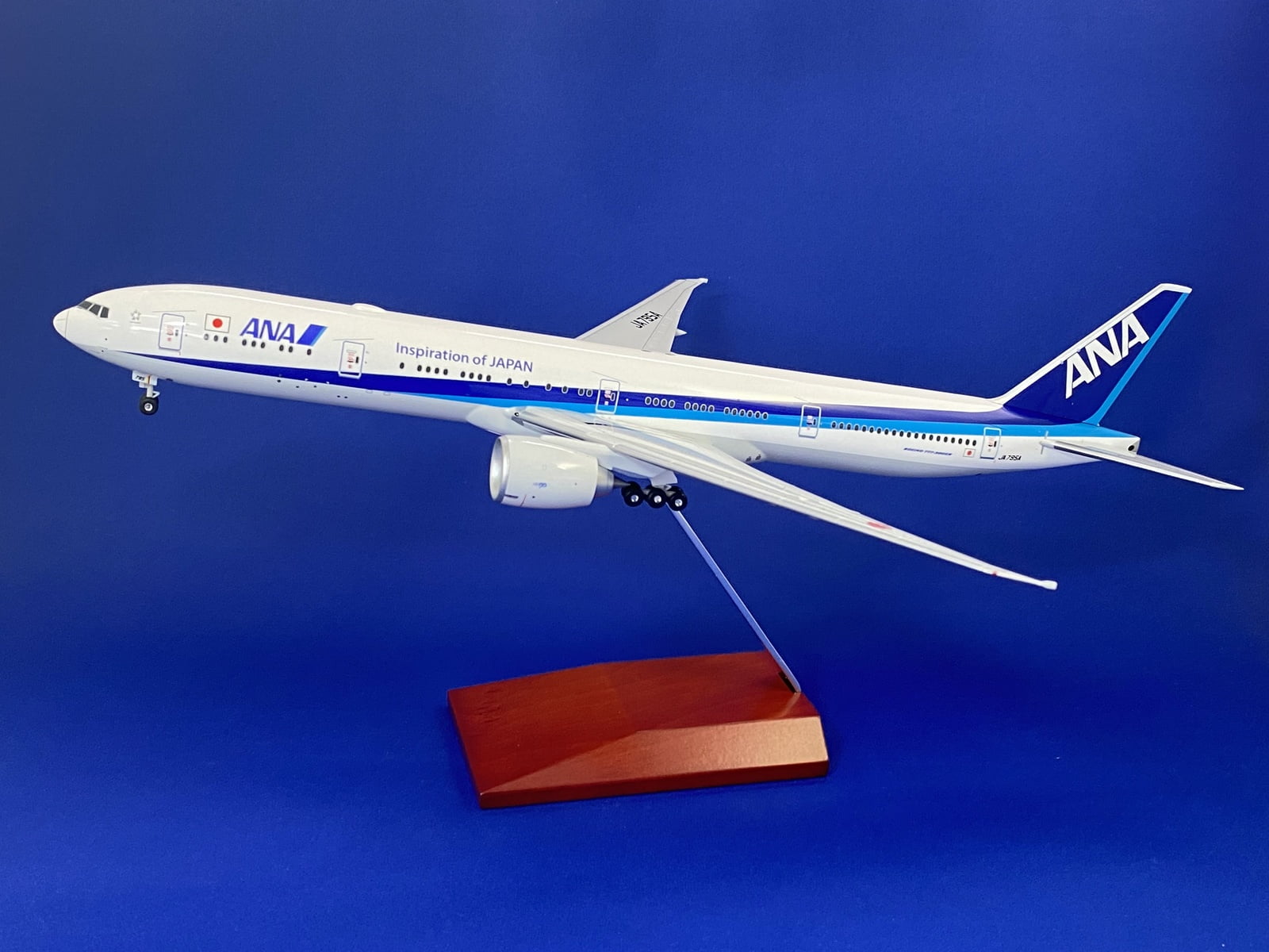NH20167 全日空商事特注品 ANA B777-300ER JA795A 1:200 組立品 完売