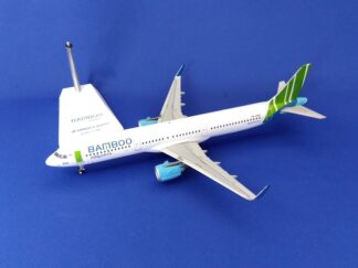 XX2315 JCWING EVA AIR / エバー航空 Boeing787-10 B-17802 1:200 完売