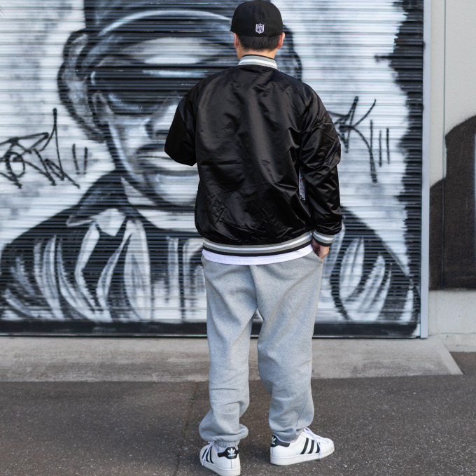 光沢のあるサテン生地を使った軽量スタジャン!! Mitchell & Ness