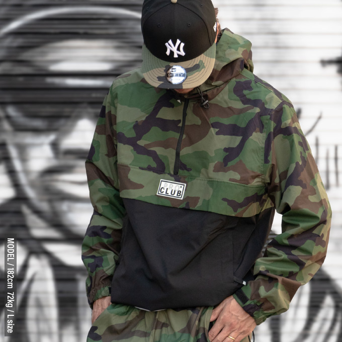 ハーフジップタイプのナイロンジャケットが新登場!!