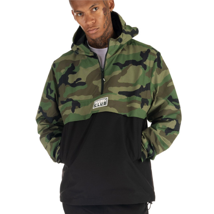 ハーフジップタイプのナイロンジャケットが新登場!!