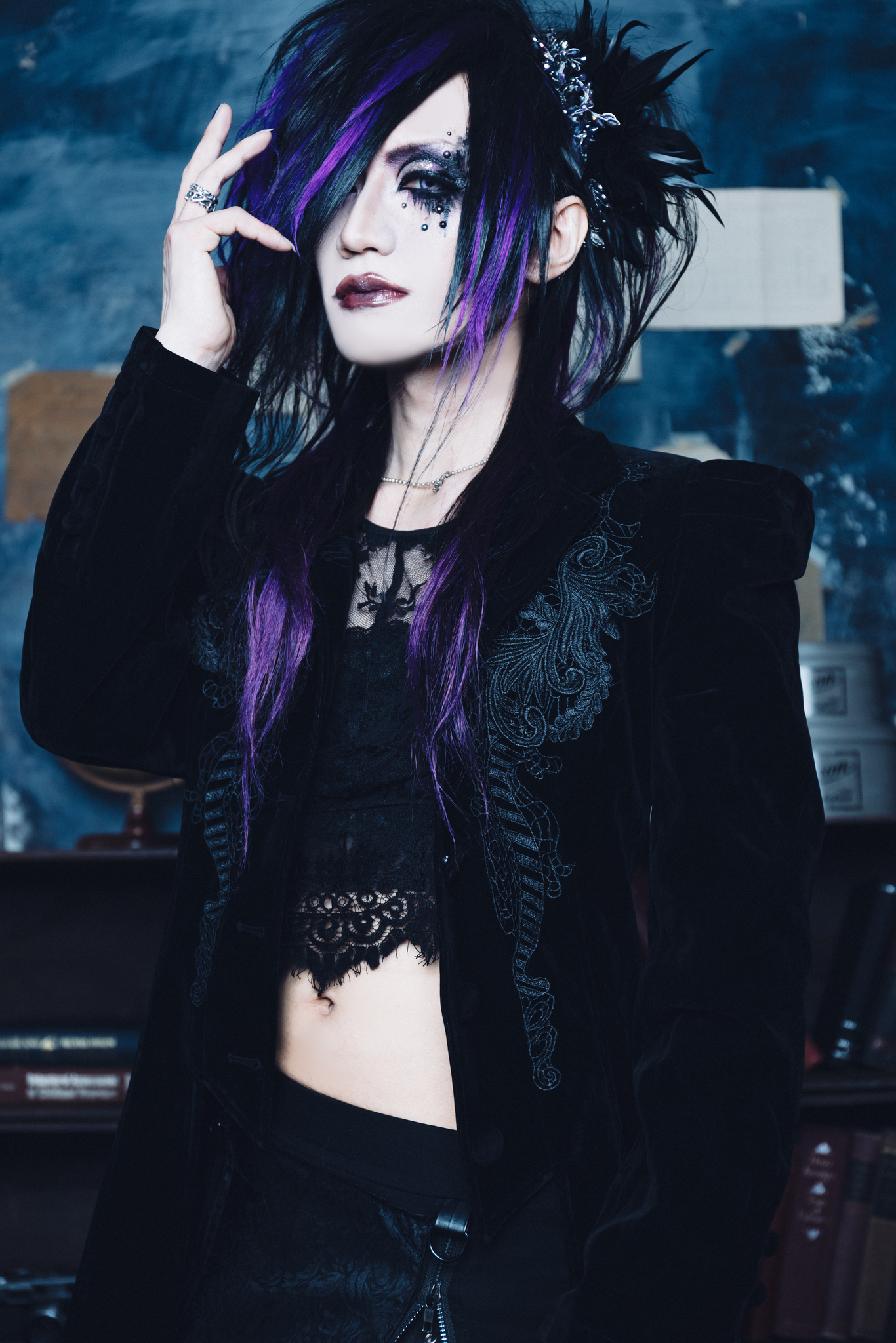 Zeke Deux (ジークデュー) - Crimson Lotus - Visual Kei promotion