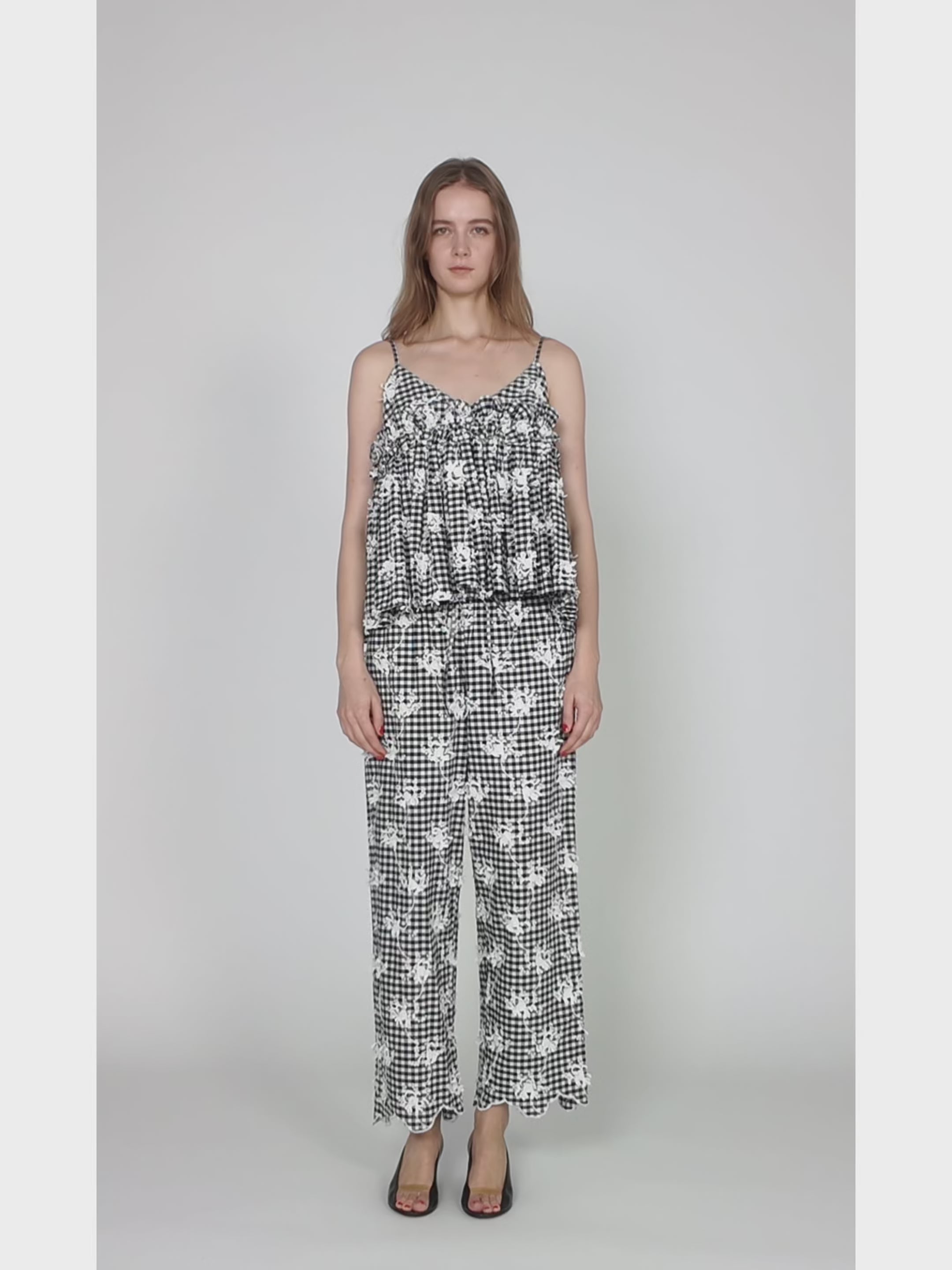 3D embroidery gingham camisole | BLACK