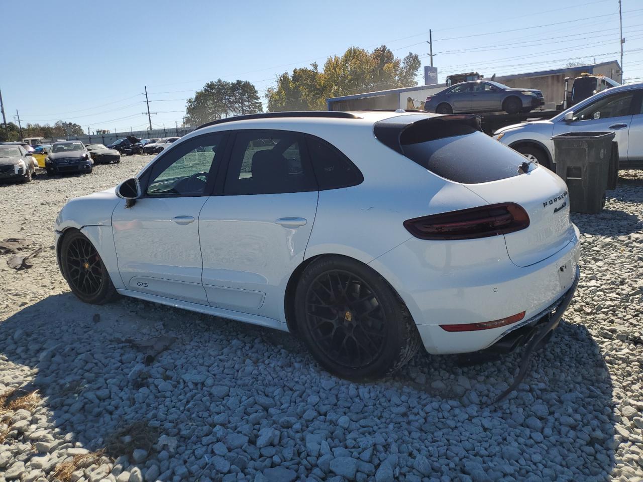 Hide VIN History Auto WP1AG2A59HLB51627 - PORSCHE MACAN 2017