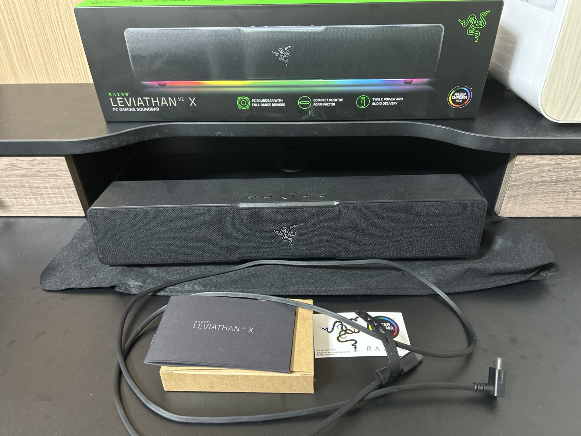 Rayzer Leviathan V2 X ゲーミングスピーカー Amazon.com: Razer