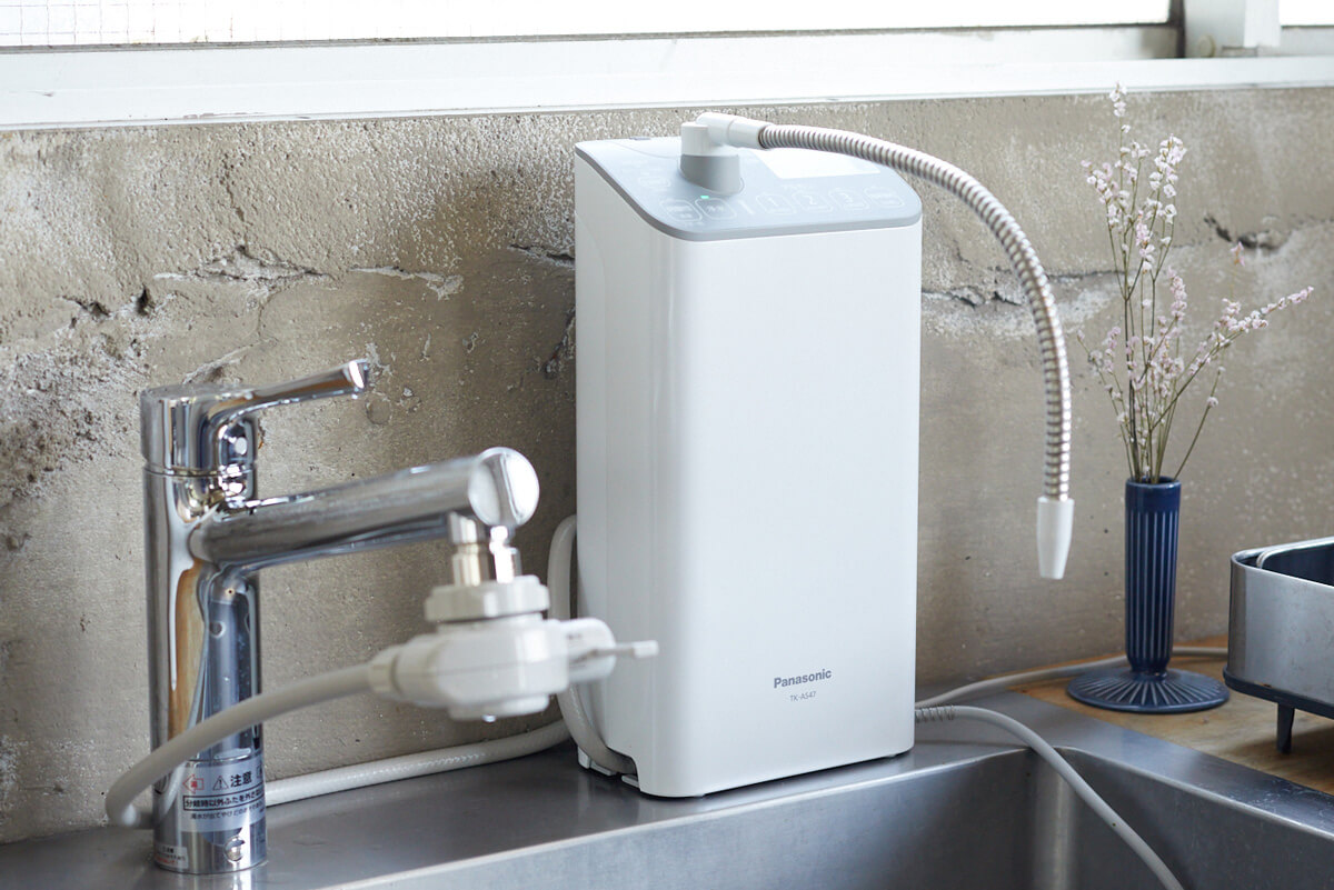 パナソニック アルカリイオン整水器の実機レビュー！ 優木まおみが実際