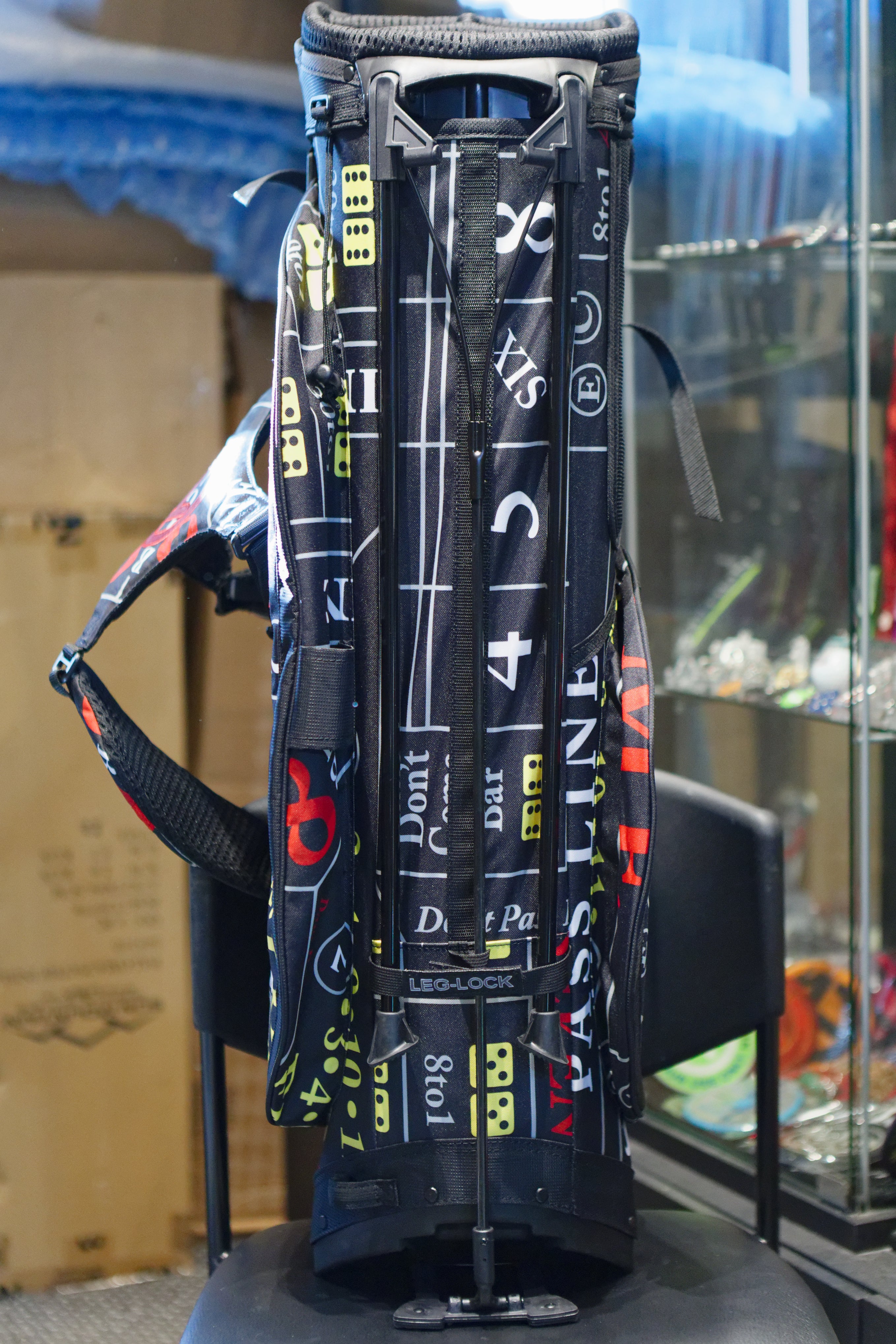 Scotty Cameron 2024 Las Vegas Pathfinder Midnight Gambler stand