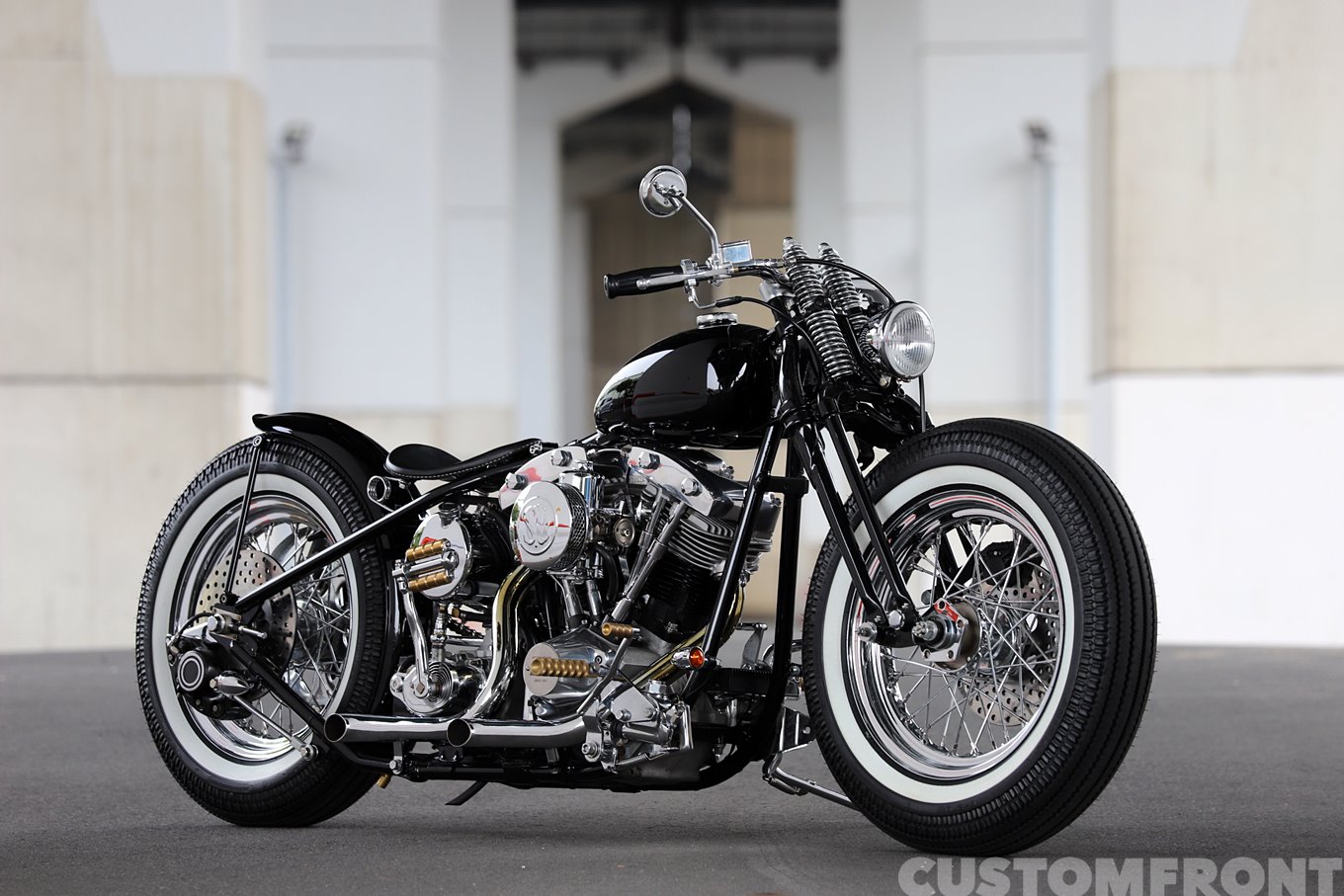 ハーレーショベルヘッドのオールドスクール FL1974・クラブゼニス CLUB