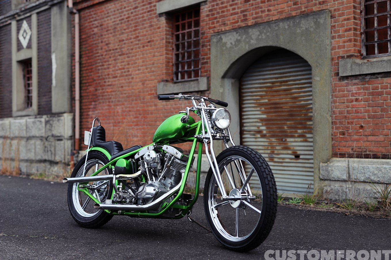 ネイビーズカスタムサイクルのハーレーのショベルヘッドチョッパー FX