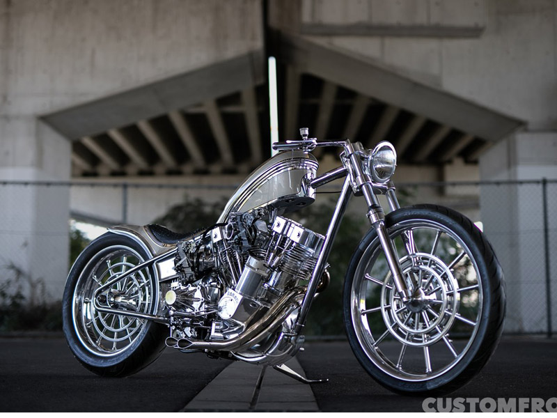 SUICIDE CUSTOMSのハーレー ショベルヘッドの世界最高峰のショー