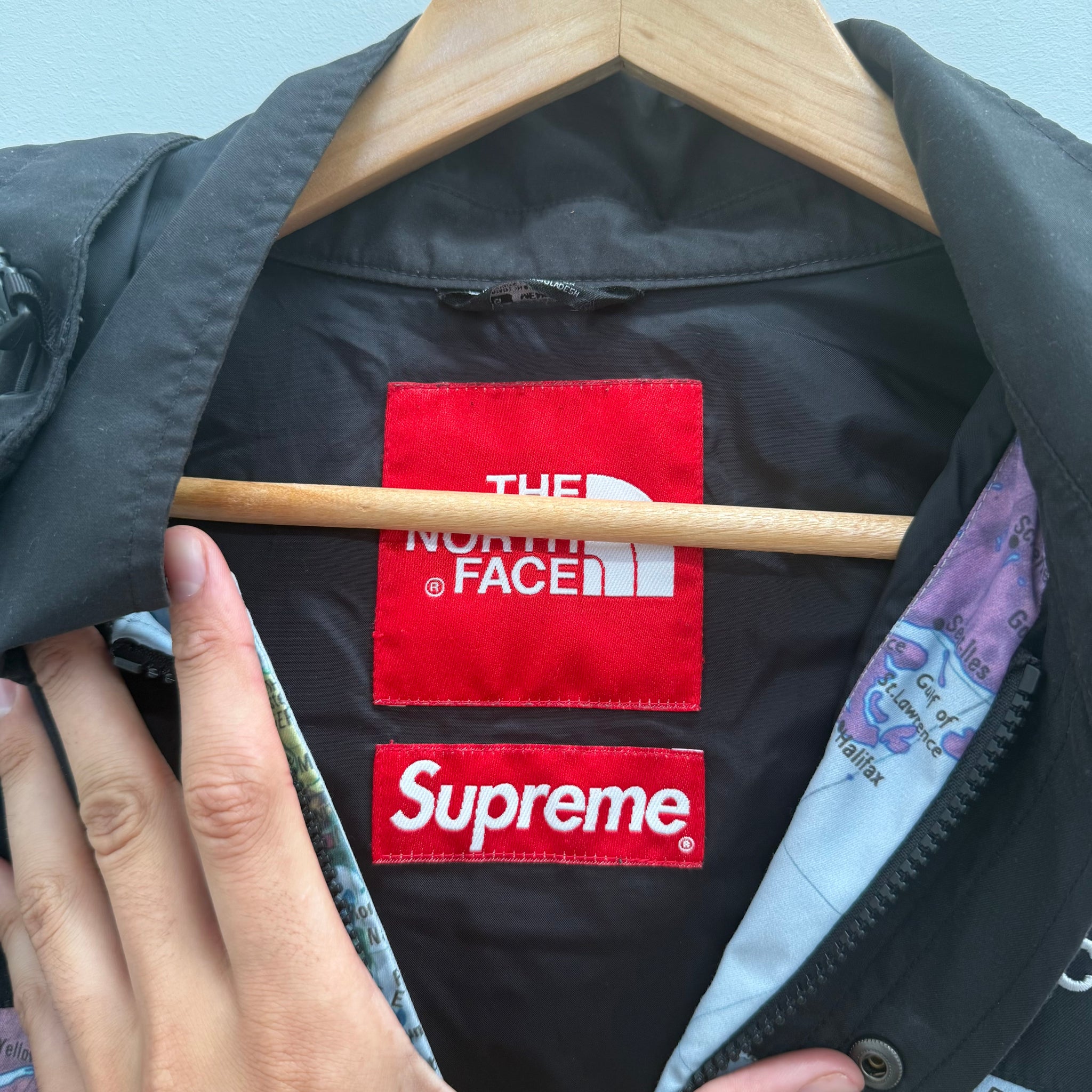 Supreme The North Face Expedition Map Jacket (Size L) – Curated by