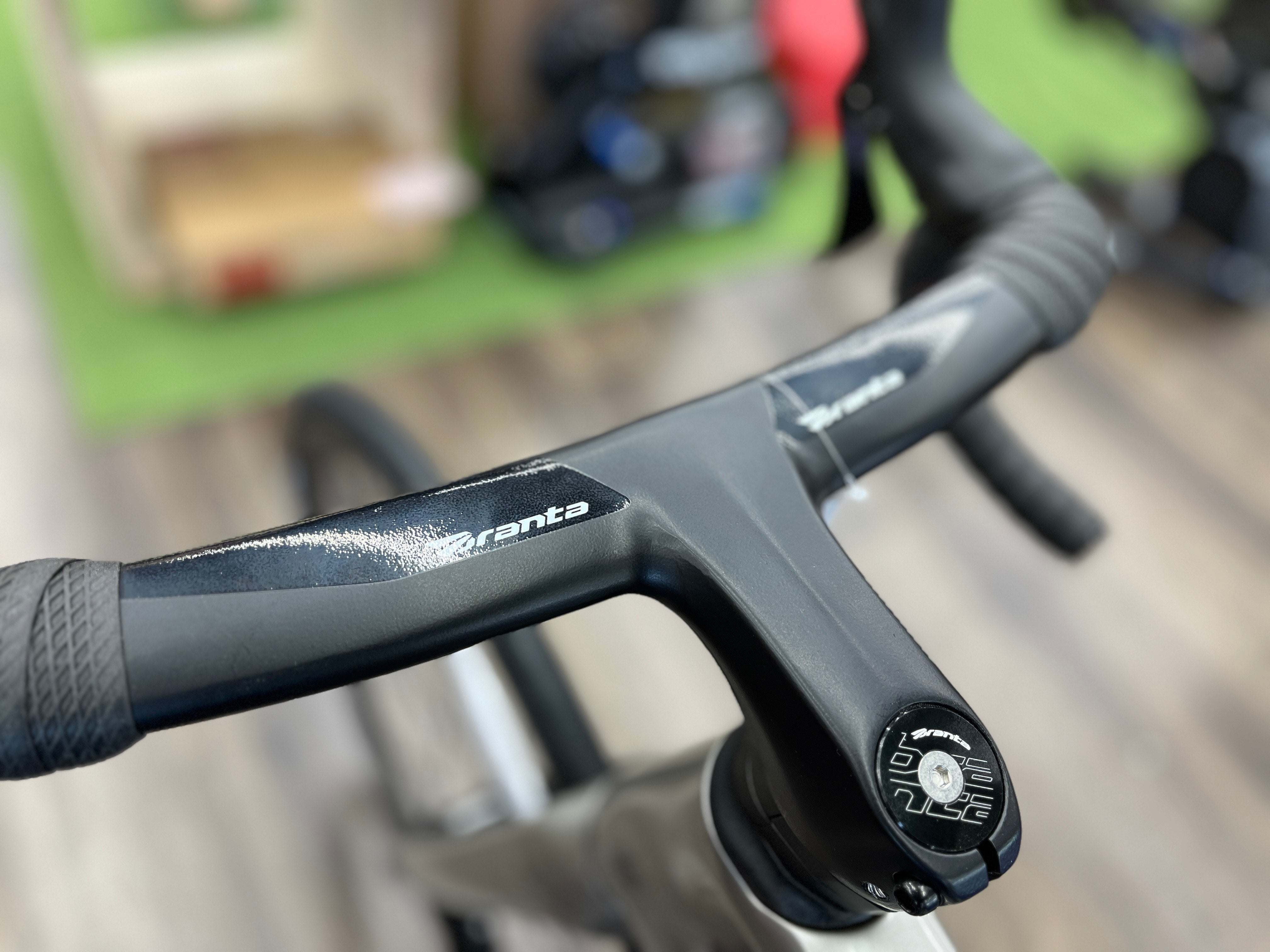 限定商品】XDS RS700D フルカーボン ロードバイク【アウトレット】