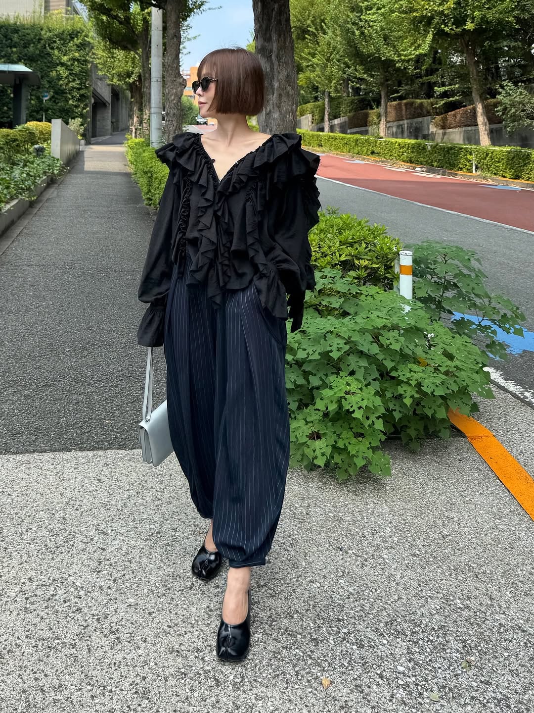 ボリュームフリルブラウス Alan｜Cygne(シーニュ) 公式サイト