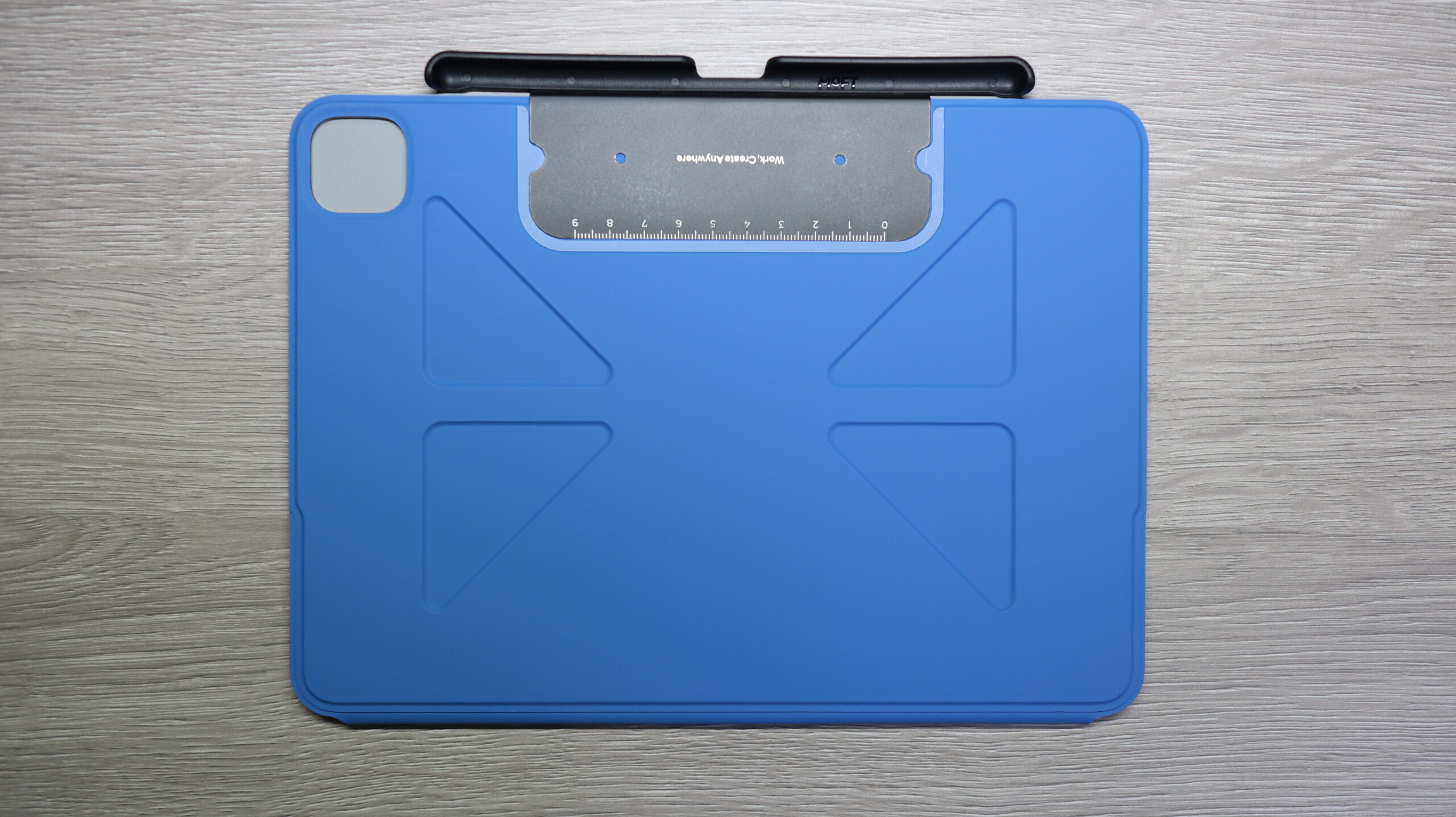 20種類以上に変形、iPadをいろんな角度にできるMOFTダイナミック