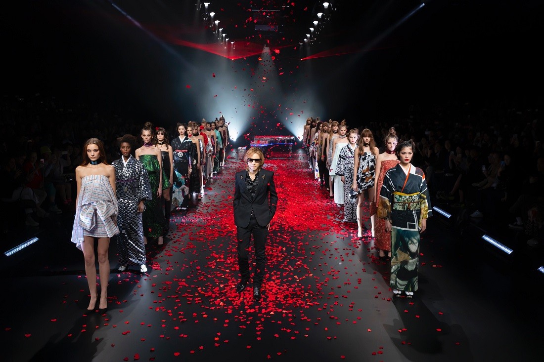 X JAPAN YOSHIKIが手掛ける着物「YOSHIKIMONO」が英V＆A博物館に展示