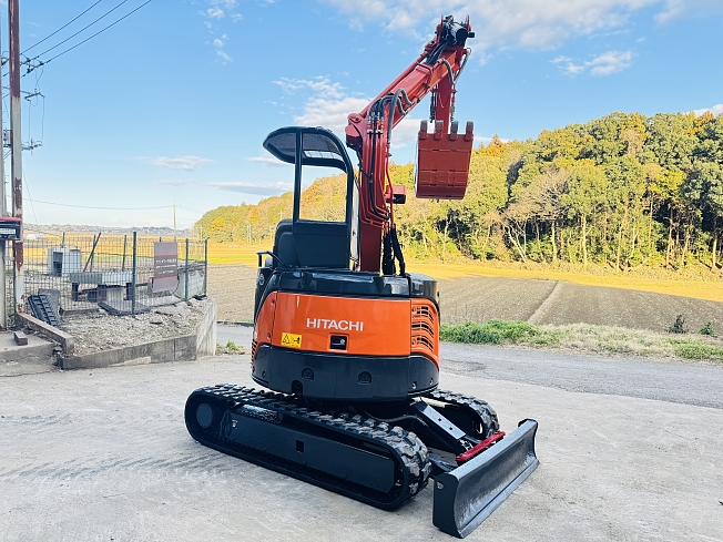 日立建機 ZX30UR-3 | 千葉県のミニ油圧ショベル(ミニユンボ