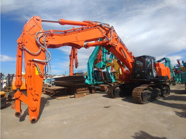 HITACHI ZX480LCK-3 (Excavators) at Chiba, Japan | Buy used