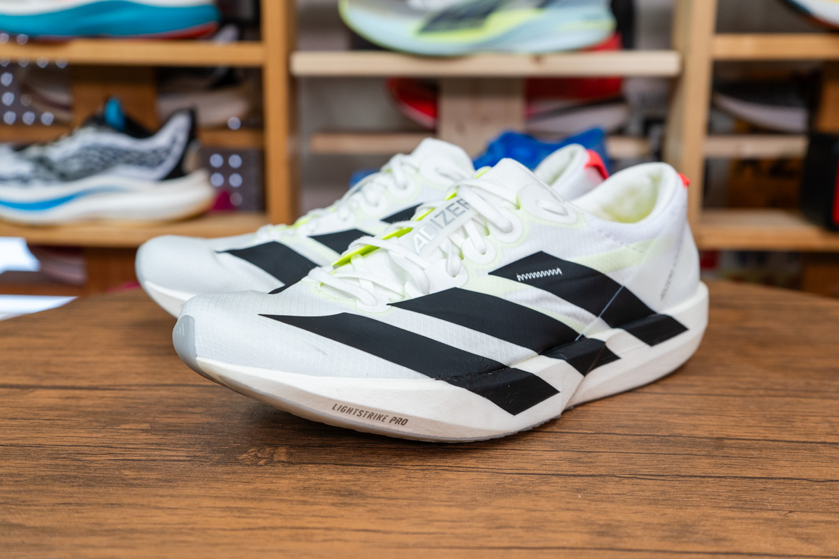 アディダス『ADIZERO JAPAN 9』はランナーなら持っておきたいシューズ