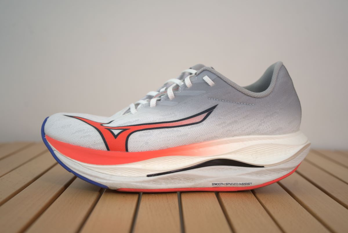 ミズノ『WAVE REBELLOIN FLASH 3』はサブ3.5を目指すランナーに