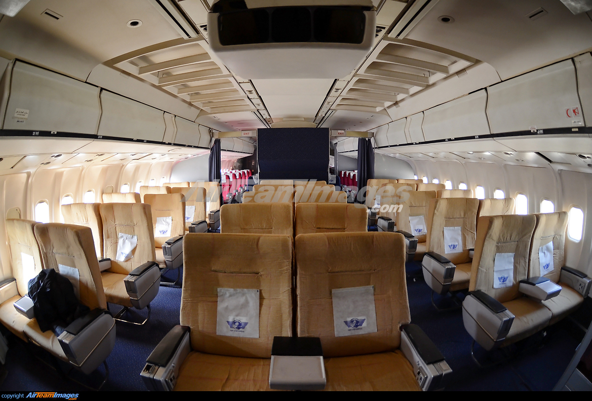 Lockheed L-1011 Tristar Air Universal 9L-LDE - AirTeamImages.com