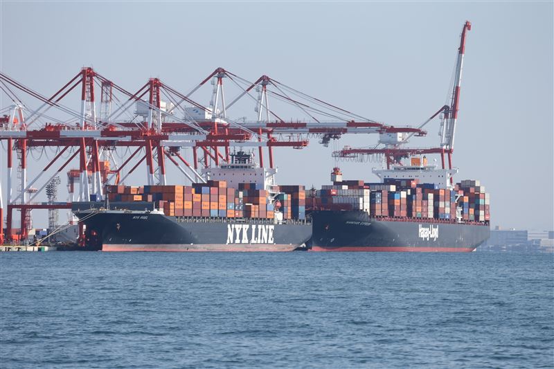 深層断面／阪神・淡路大震災から22年−神戸港開港150年目、復活の