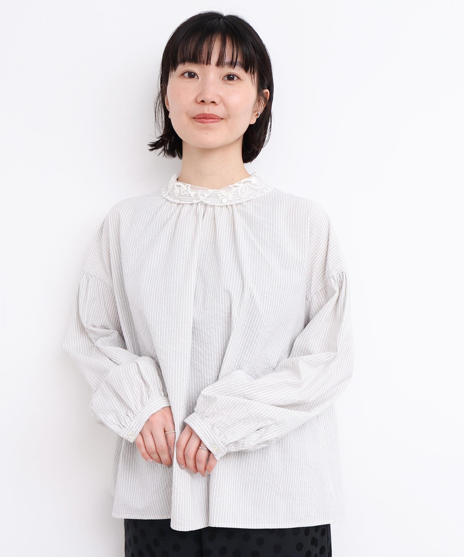 AMBIDEX Store ○いちごのコード刺繍 重なる襟ブラウス(F シロ): l