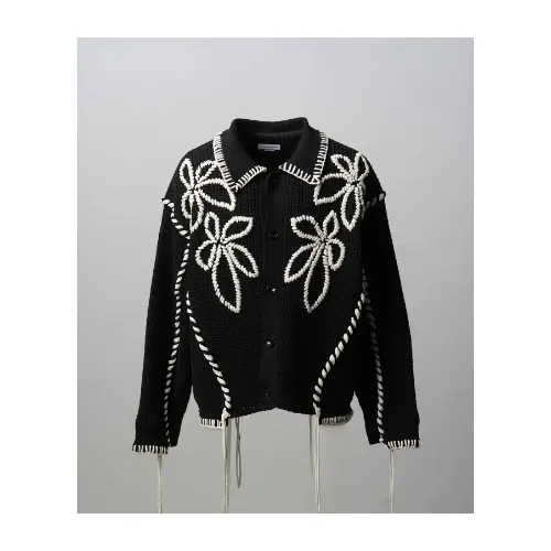 菊池風磨が着用している「カーディガン」のアイテム紹介