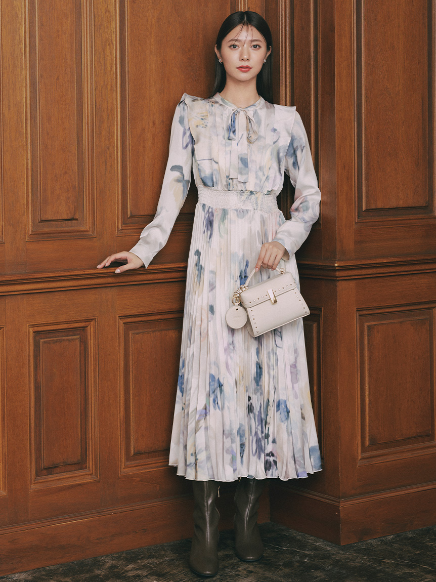 ミュテッドフローラルプリントワンピース(デイリーワンピース)｜DRESS