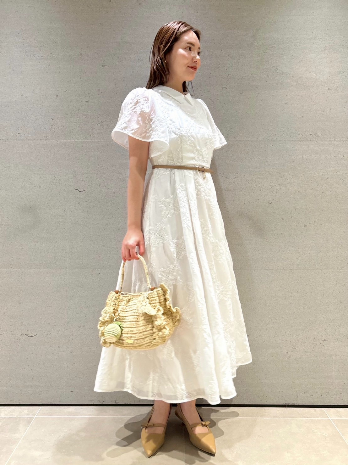 フラワーエンブロイダリーワンピース(デイリーワンピース)｜DRESS