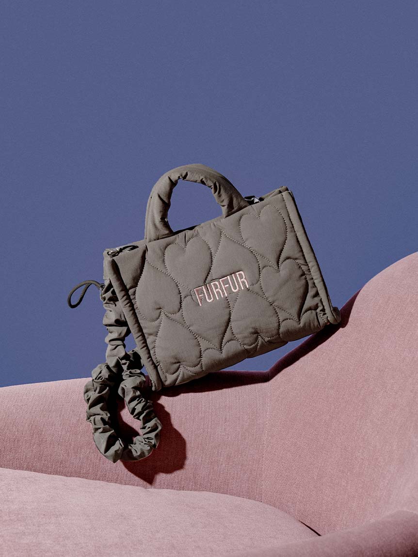 オフィシャルサイト限定カラー】ハートキルティングバッグ(バッグ