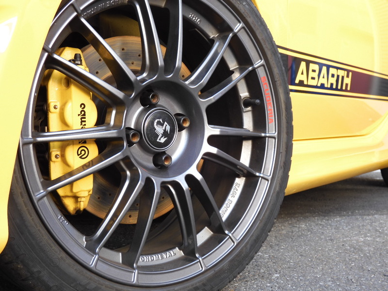 アバルト 595 コンペティツィオーネパフォーマンスパッケージ | GARAGE-R