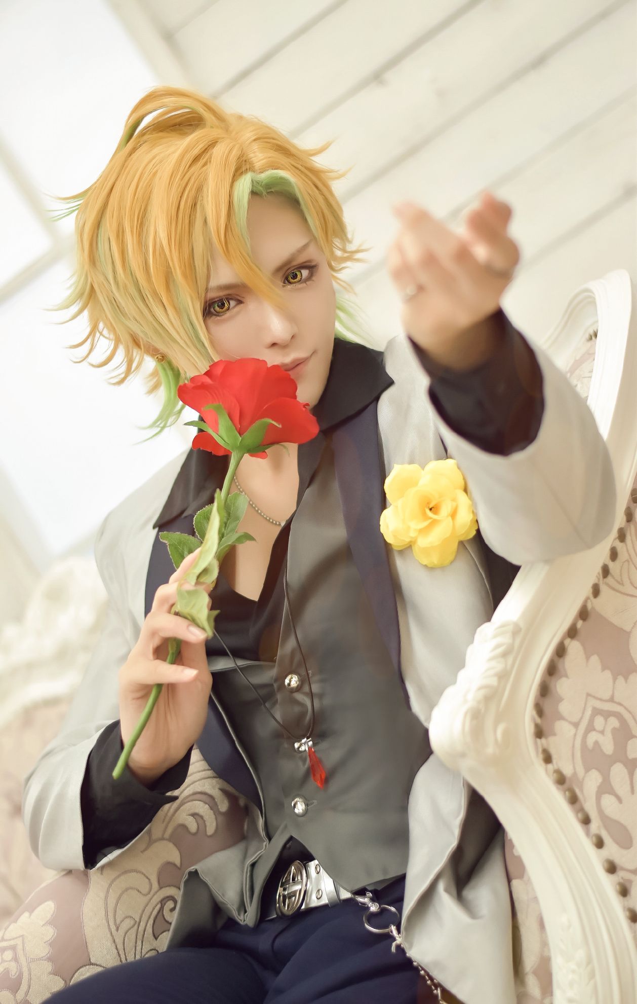 伊弉冉一二三 | 「コスらぼっ!」コスプレイヤーのためのSNSアプリ