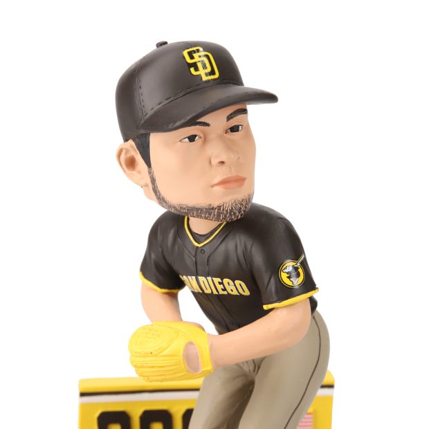 ダルビッシュ有選手の日米通算200勝を記念したボブルヘッド 日本国内