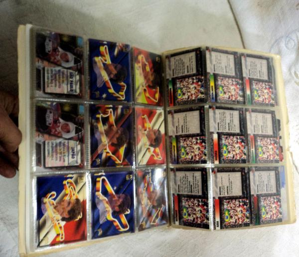 ÁLBUM CARDS AYRTON SENNA - Perfil de um Herói, da Multi Editora