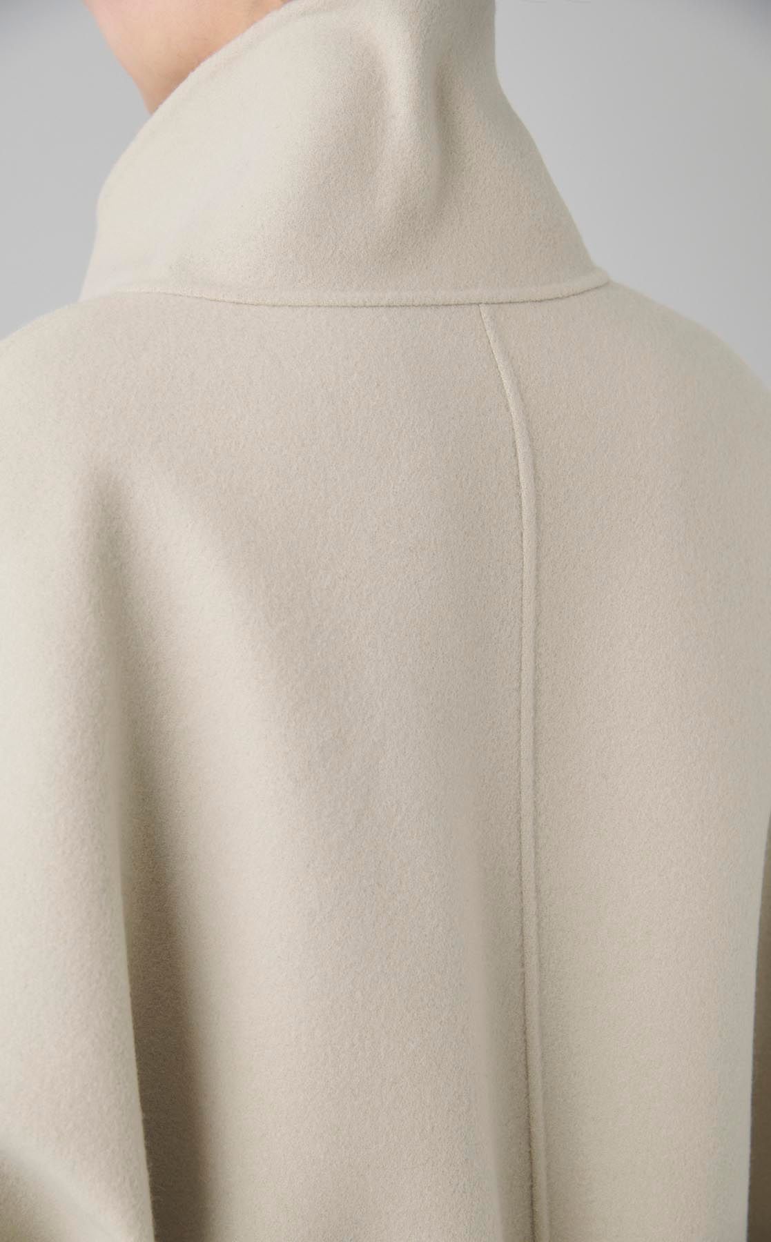 ETRÉ TOKYO｜メルトンスタンドネックリバーブルゾン