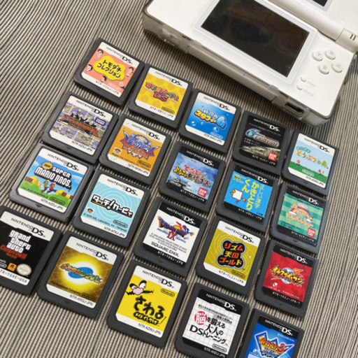 3DSとカセット2つ 3DS 本体 & カセット2つ 任天堂3DS本体とカセット