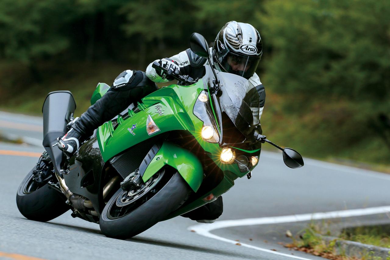 オーリンズ＆ブレンボで完成度を高めた円熟メガスポーツ！ 【KAWASAKI