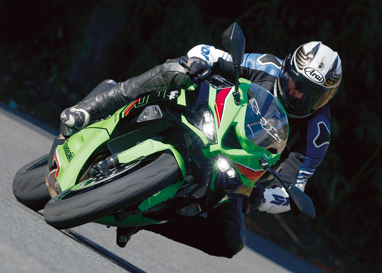 カワサキ新型「Ninja ZX-6R」インプレ｜精悍マスクにアップデートした