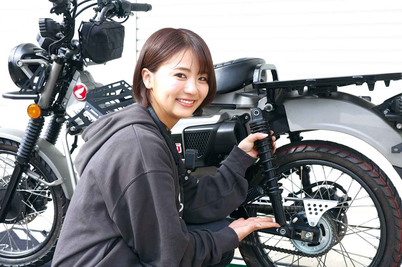 ハンターカブにGクラフト×YSSのリアショックを取り付け！ カムカバー