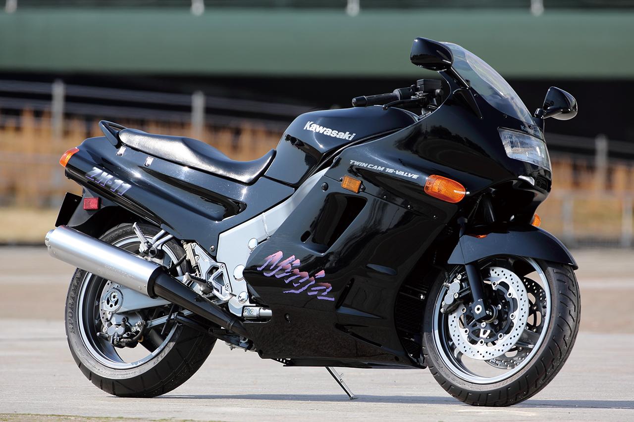 カワサキ「ZZ-R1100」の系譜｜300km/h時代の到来を告げる世界最速