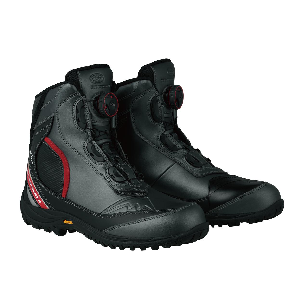 防水仕様で〈BOA〉を採用したスキのないライディングシューズ