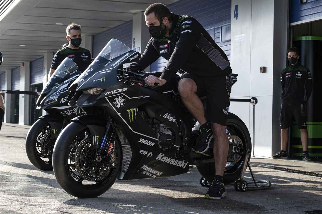 カワサキ「Ninja ZX-10RR」の2021年型がスーパーバイク世界選手権の