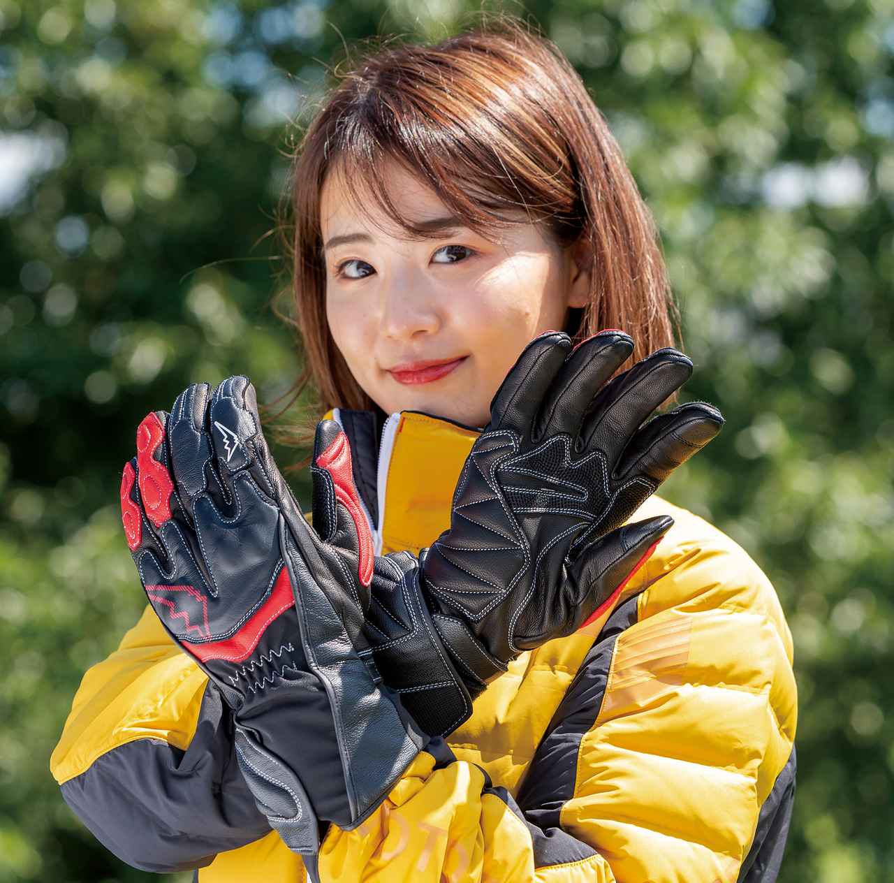 冬用グローブだけど操作性も高い！ スポーツ走行に適した、クシタニ