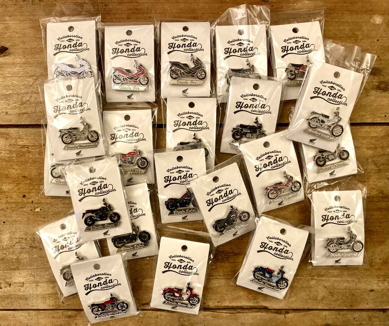 愛車とおそろいのピンバッジって嬉しいよね（福山理子） - webオートバイ