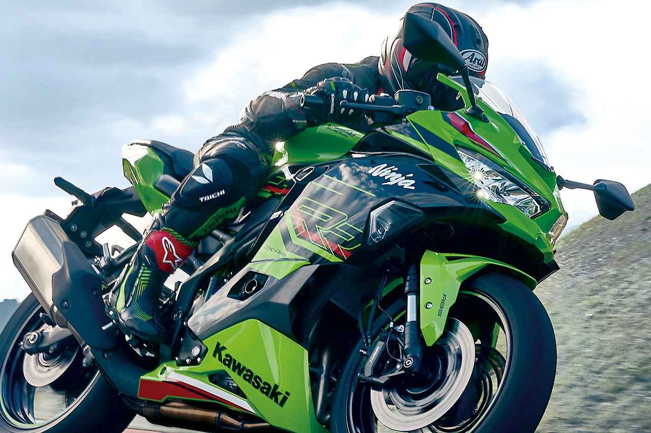 カワサキ「Ninja ZX-4R SE」「Ninja ZX-4RR」解説｜新開発された4気筒