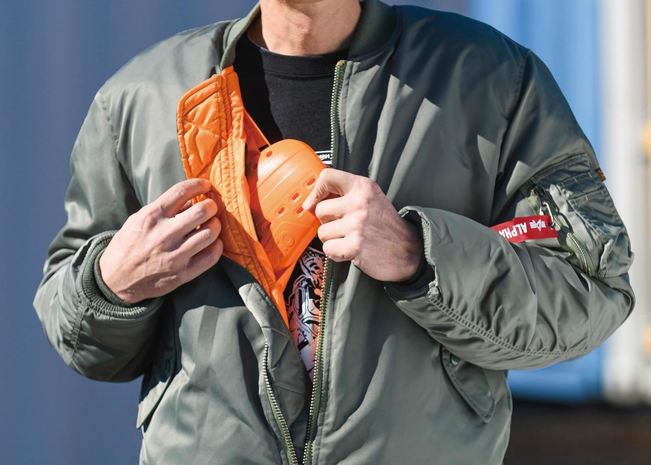 ライディングウエア「ALPHA MA-1 MOTORCYCLE」はバイク乗りを納得