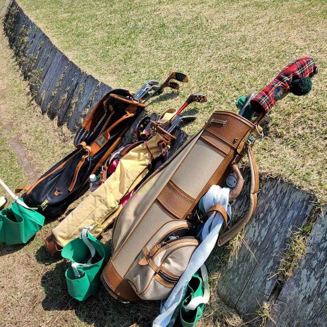 100年前の木製クラブでゴルフするとどうなる!? 「ヒッコリーゴルフ」を