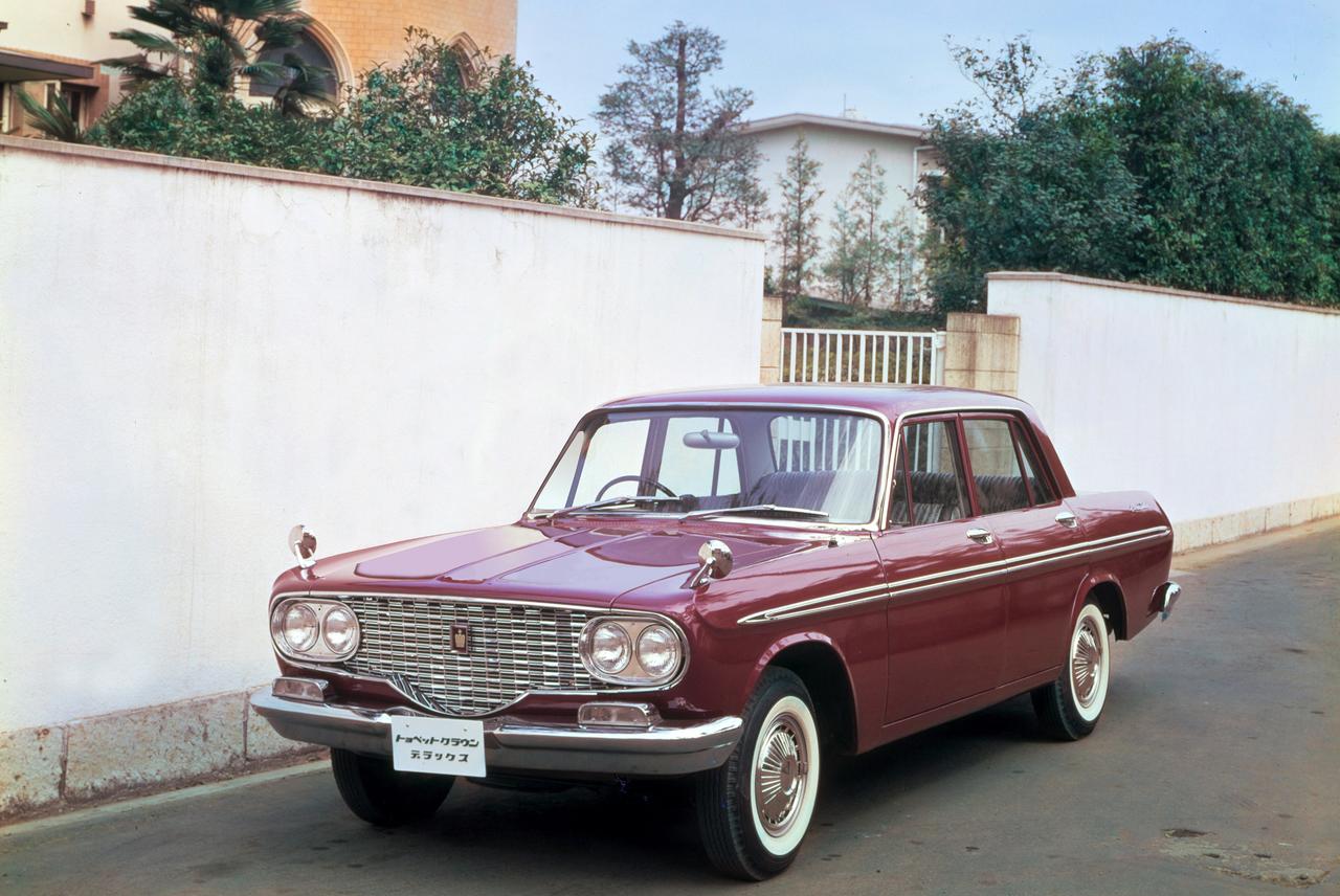 クラウンの系譜】2代目RS40系はワイド感を強調する先進のスタイリング